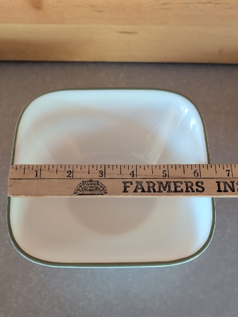 Corelle ,White Ceramic Square Bowls with Olive Green Rim - Set of 4 ๐๐๐ - Picture 10 of 11